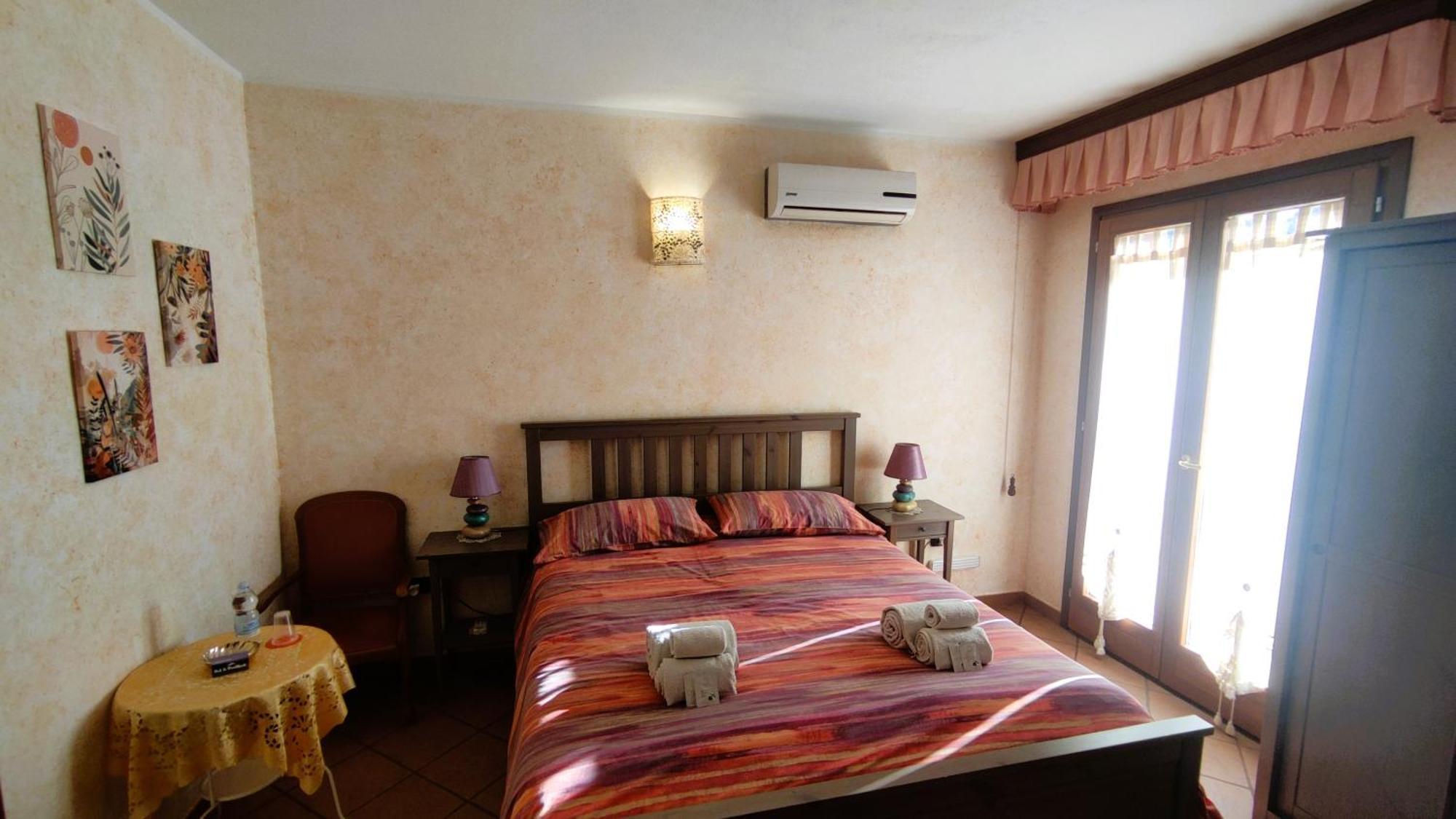 Grotta Delle Fate Bed & Breakfast Ossi Luaran gambar