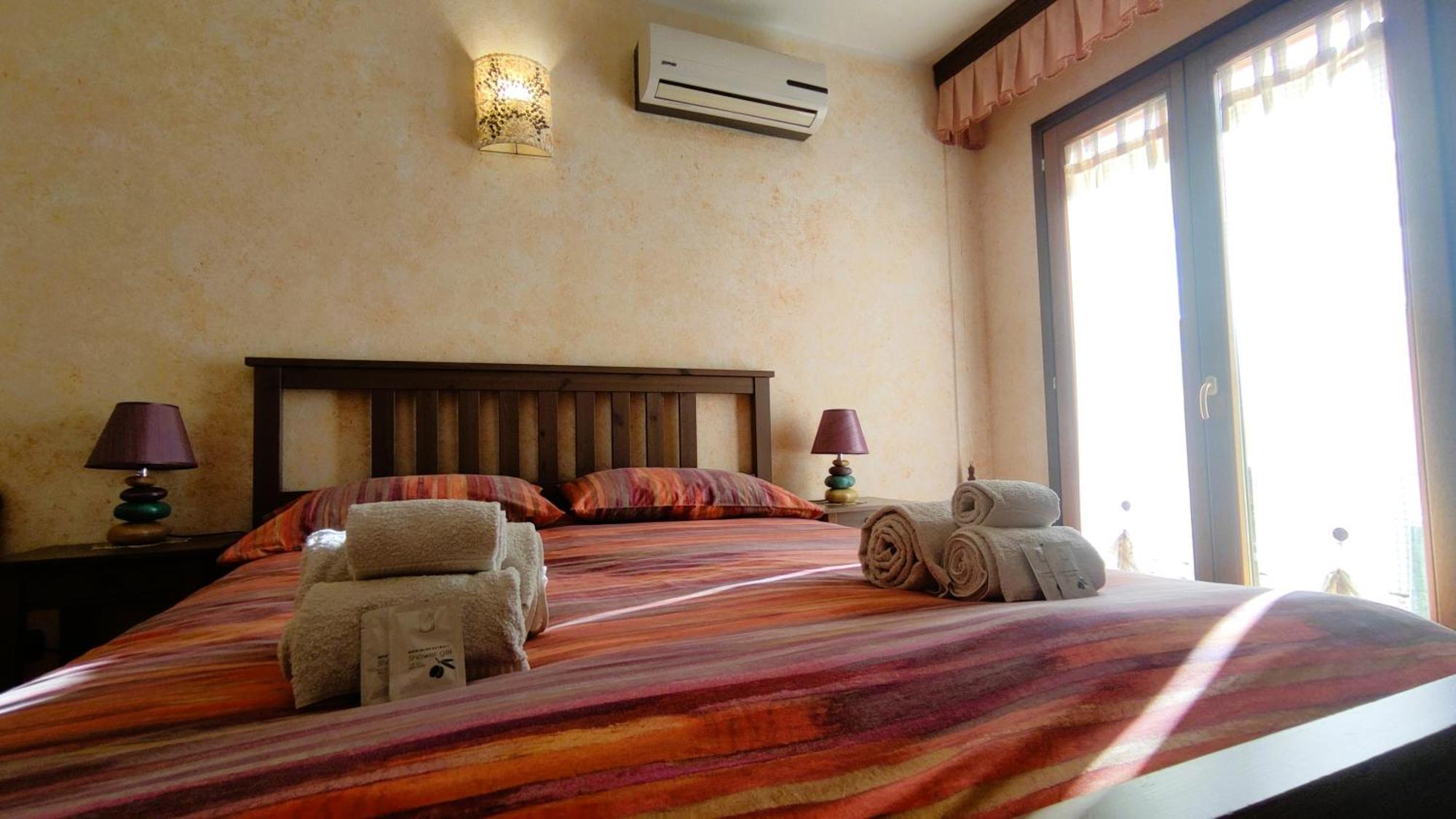Grotta Delle Fate Bed & Breakfast Ossi Luaran gambar