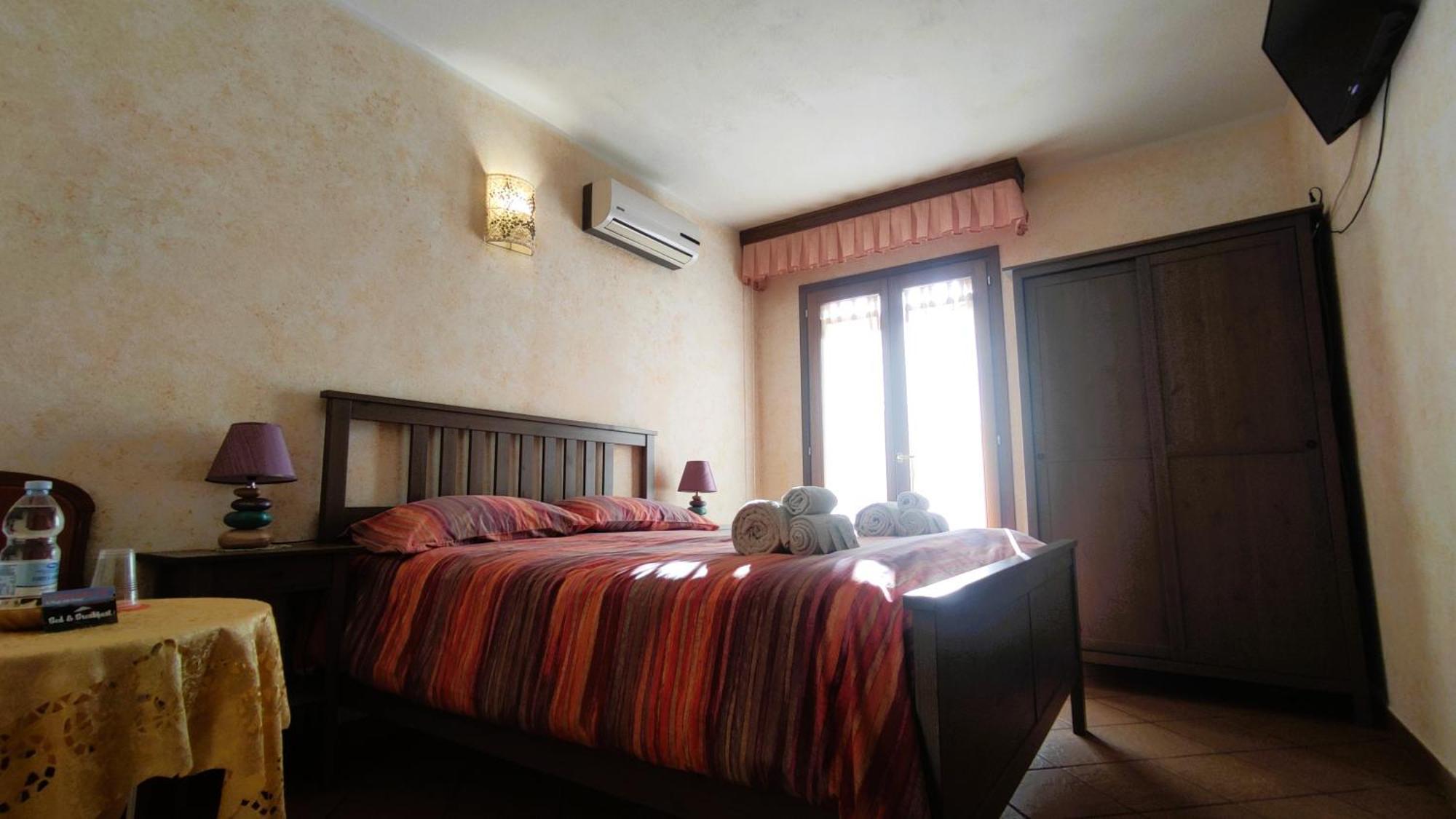 Grotta Delle Fate Bed & Breakfast Ossi Luaran gambar