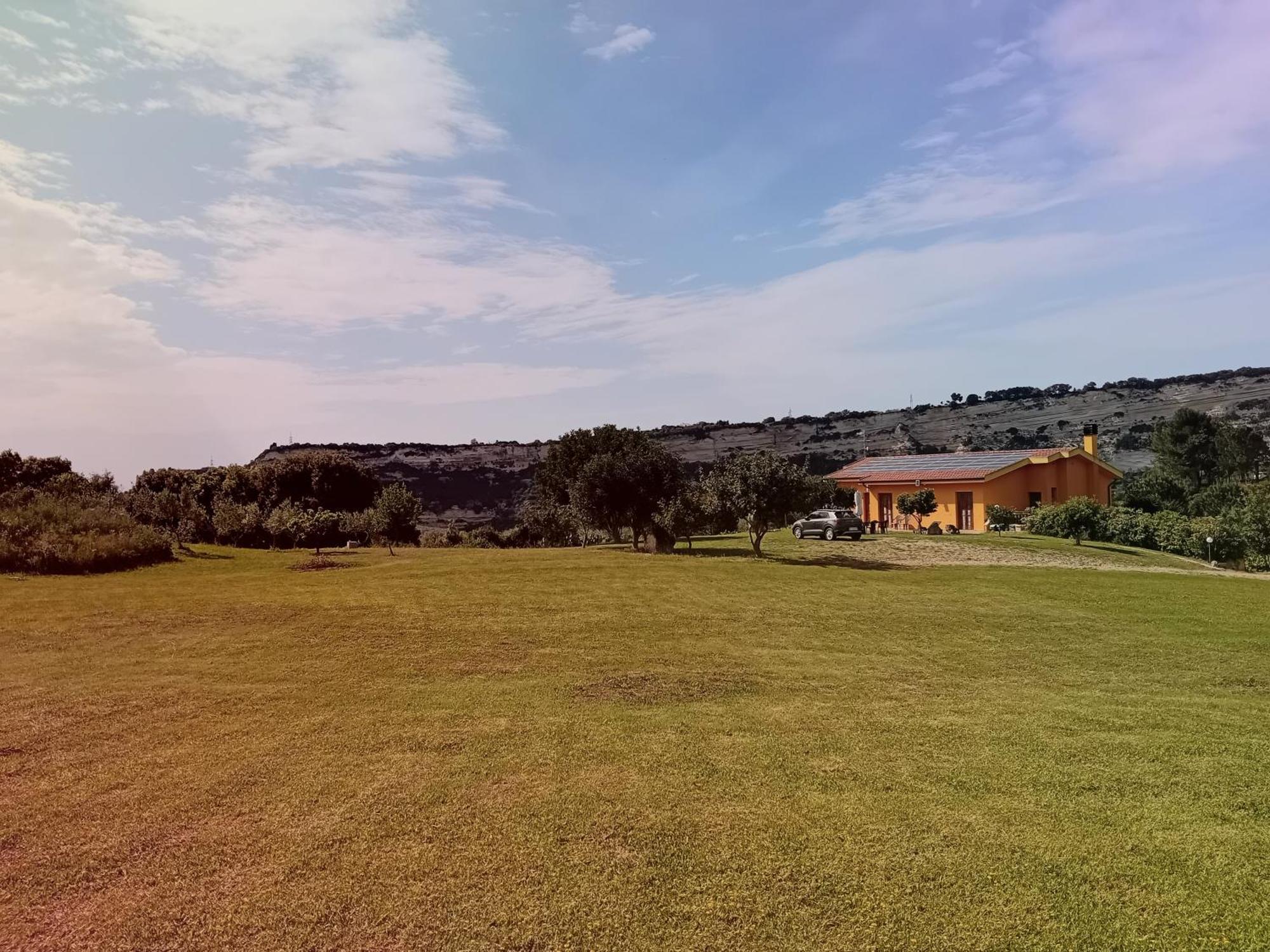 Grotta Delle Fate Bed & Breakfast Ossi Luaran gambar